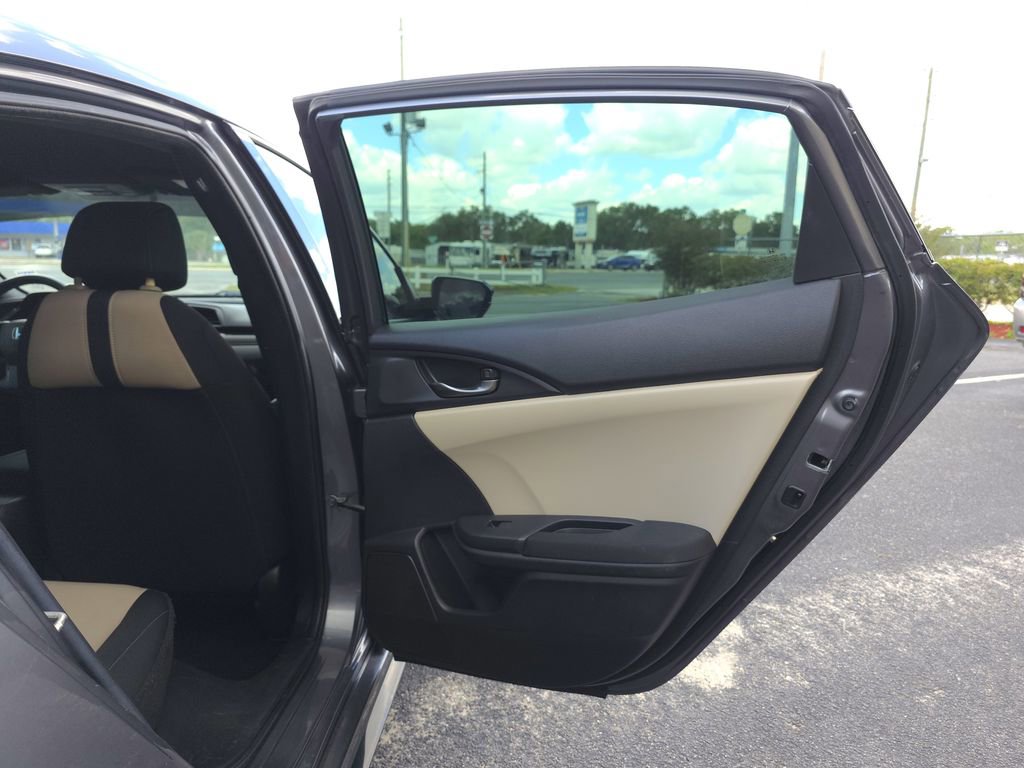Used 2018 Honda Civic Sport image 12
