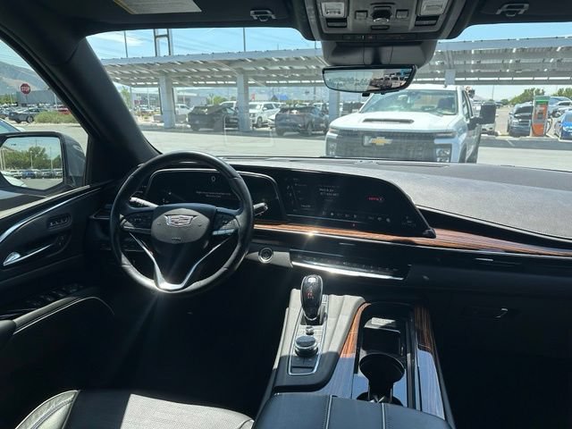 Certified 2021 Cadillac Escalade ESV Premium Luxury w/ Driver Assist Tech Package AWD/4WD image 32