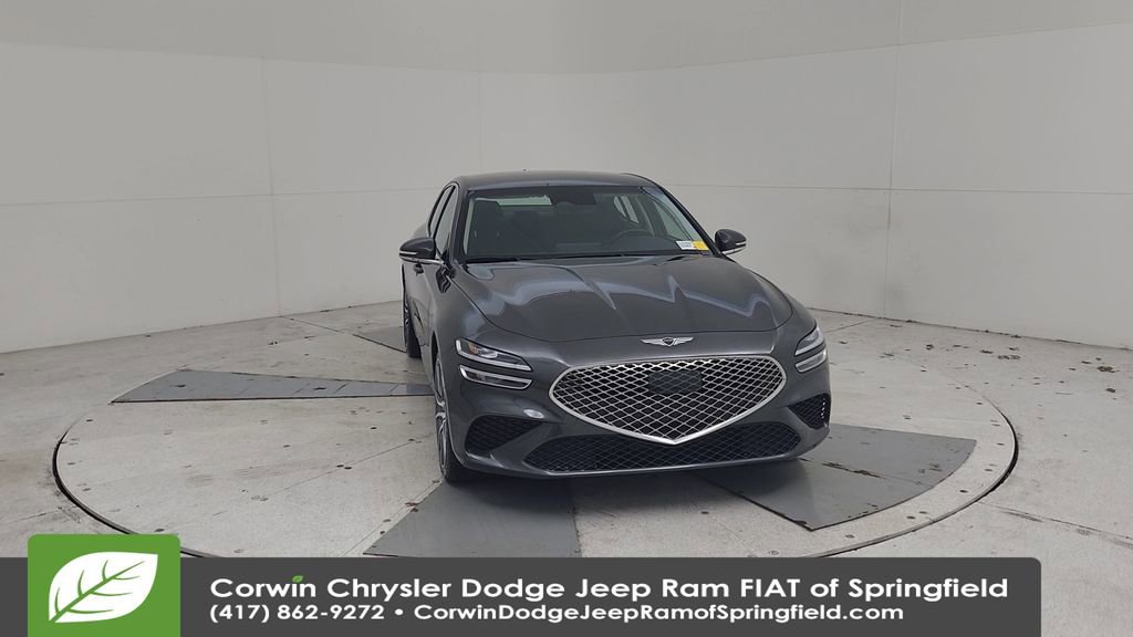 Used 2025 Genesis G70 2.5T image 4