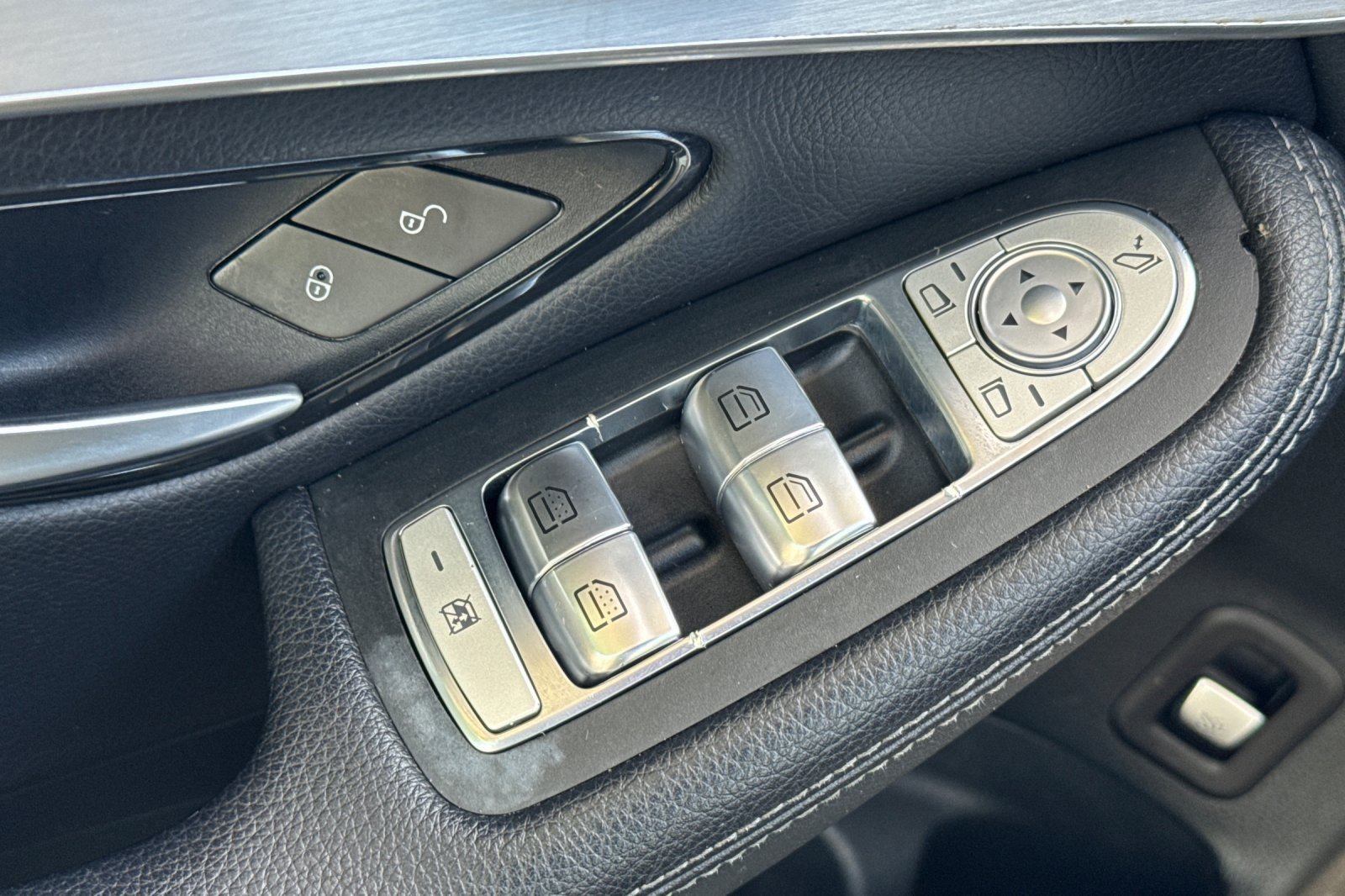 Certified 2019 Mercedes-Benz GLC 300 image 13