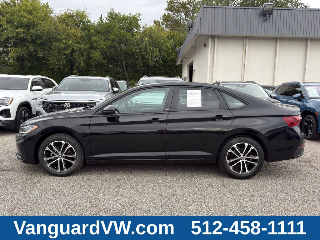 Used 2025 Volkswagen Jetta Sport FWD image 5