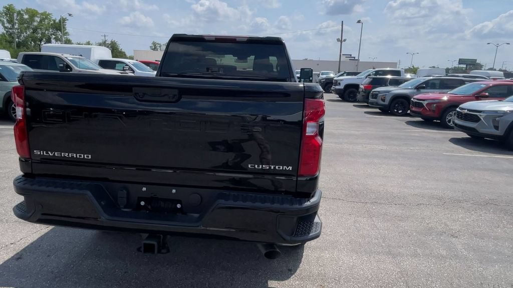 New 2026 Chevrolet Silverado 2500 Custom w/ Custom Value Package AWD/4WD image 9