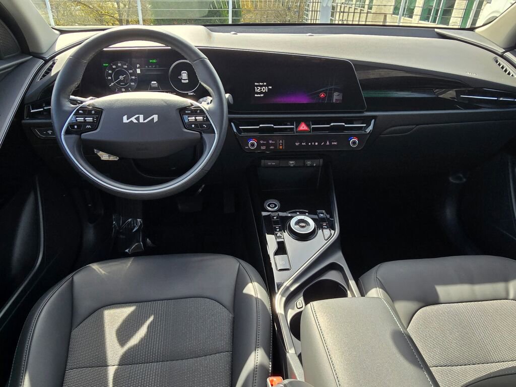 Used 2023 Kia Niro Wind w/ Wind Preserve Package FWD image 19