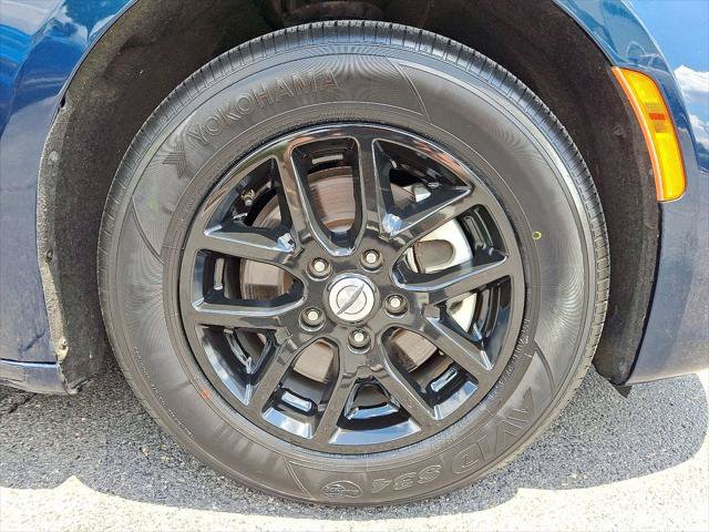 Certified 2023 Chrysler Pacifica Touring-L FWD image 8