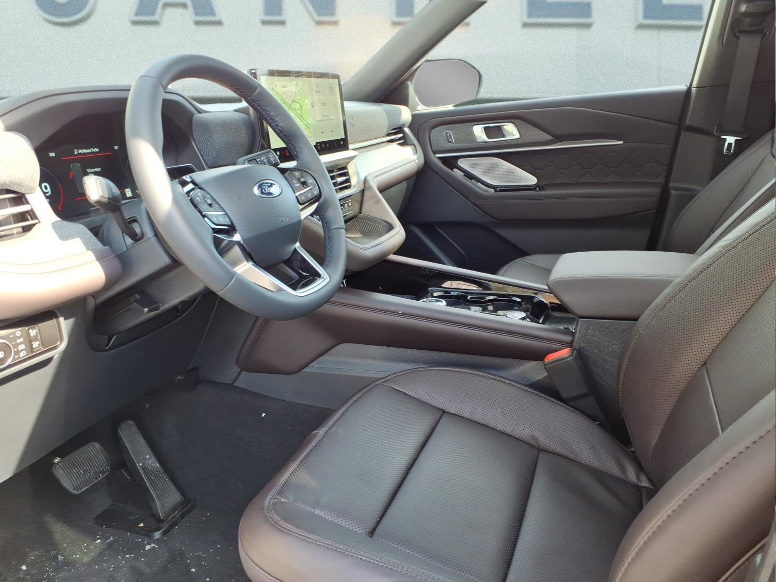 New 2026 Ford Explorer Platinum w/ LUX Leather Package image 9