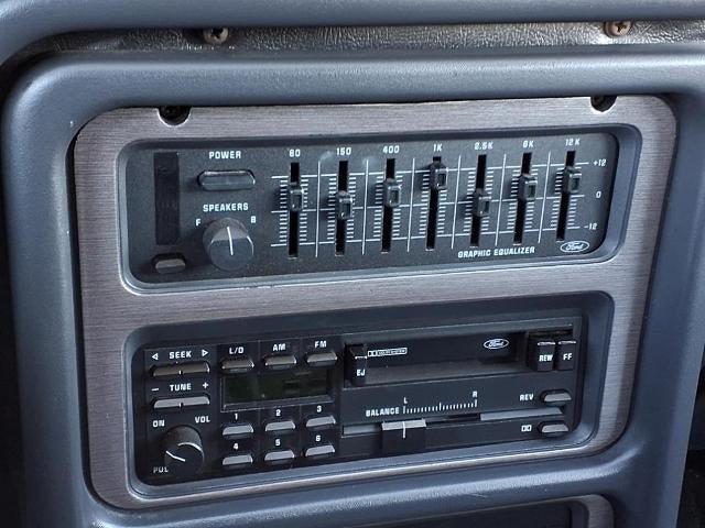 Used 1988 Ford Thunderbird RWD image 4