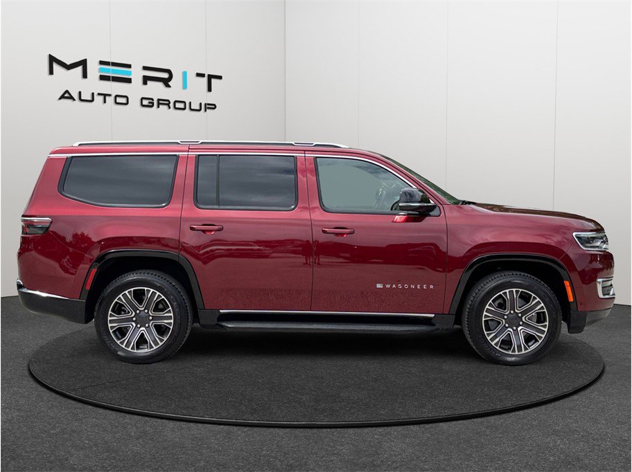 Used 2024 Jeep Wagoneer Series II w/ Flexible Seating Group image 10
