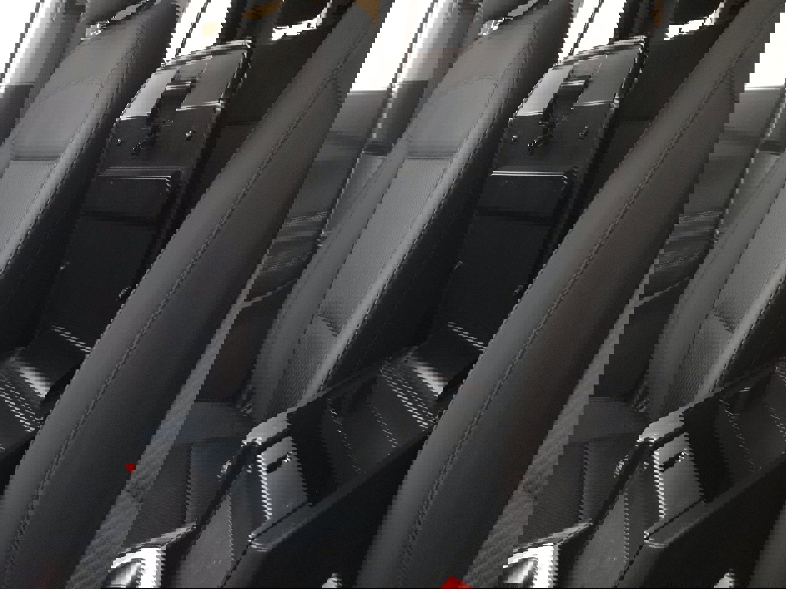 Used 2022 Ford Explorer XLT image 26