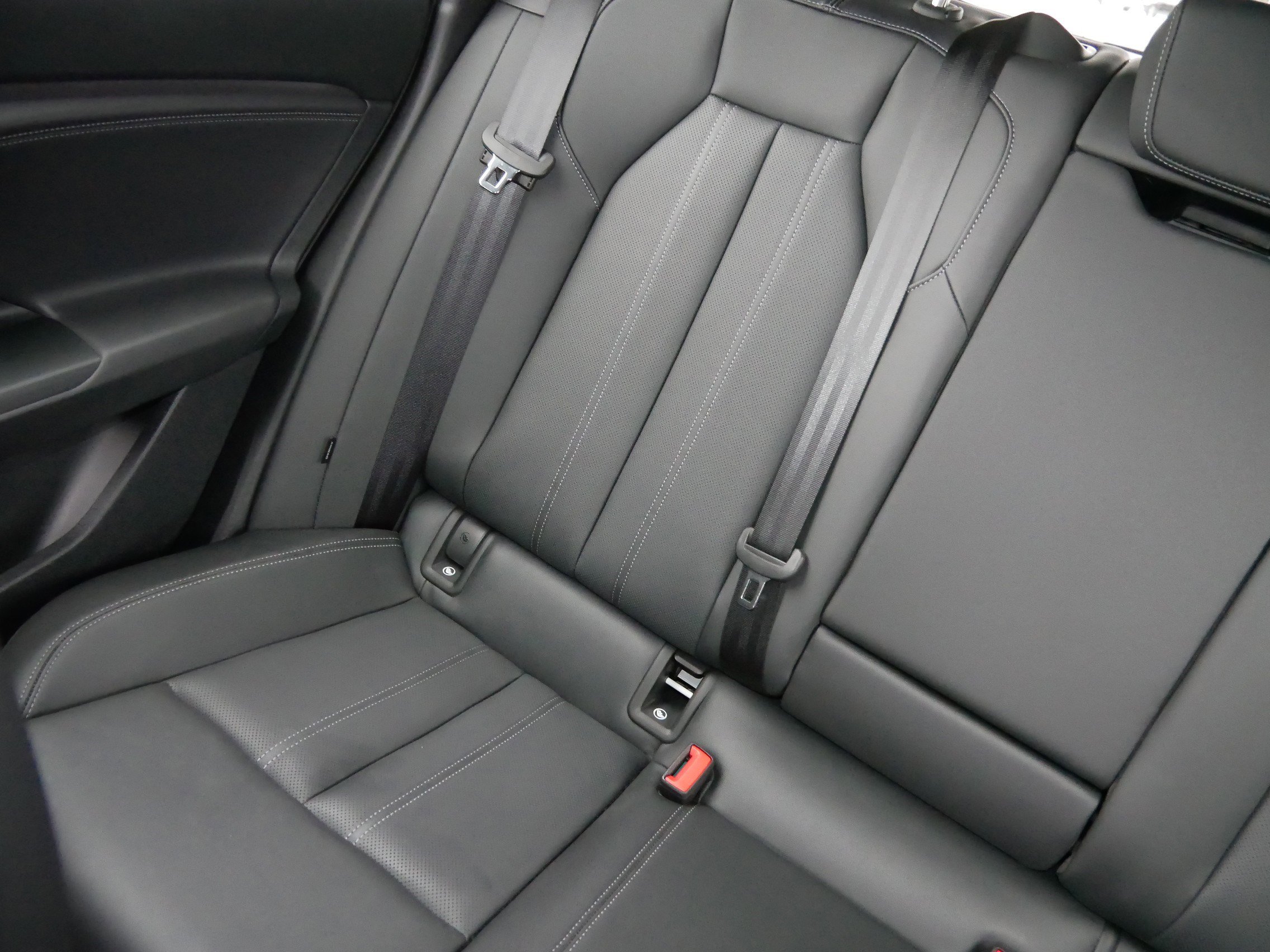 Used 2025 Audi Q6 e-tron Premium Plus w/ Premium Plus image 12