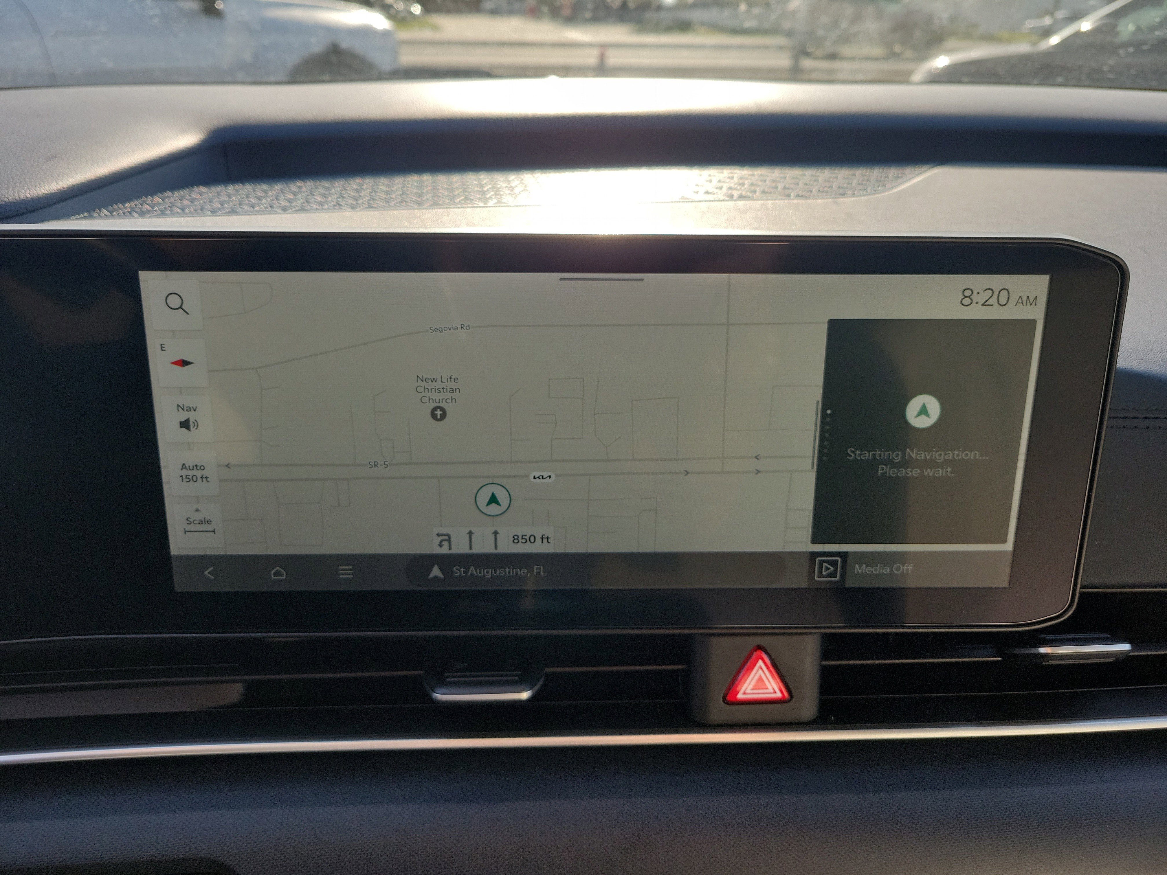 Certified 2025 Kia Carnival EX image 32