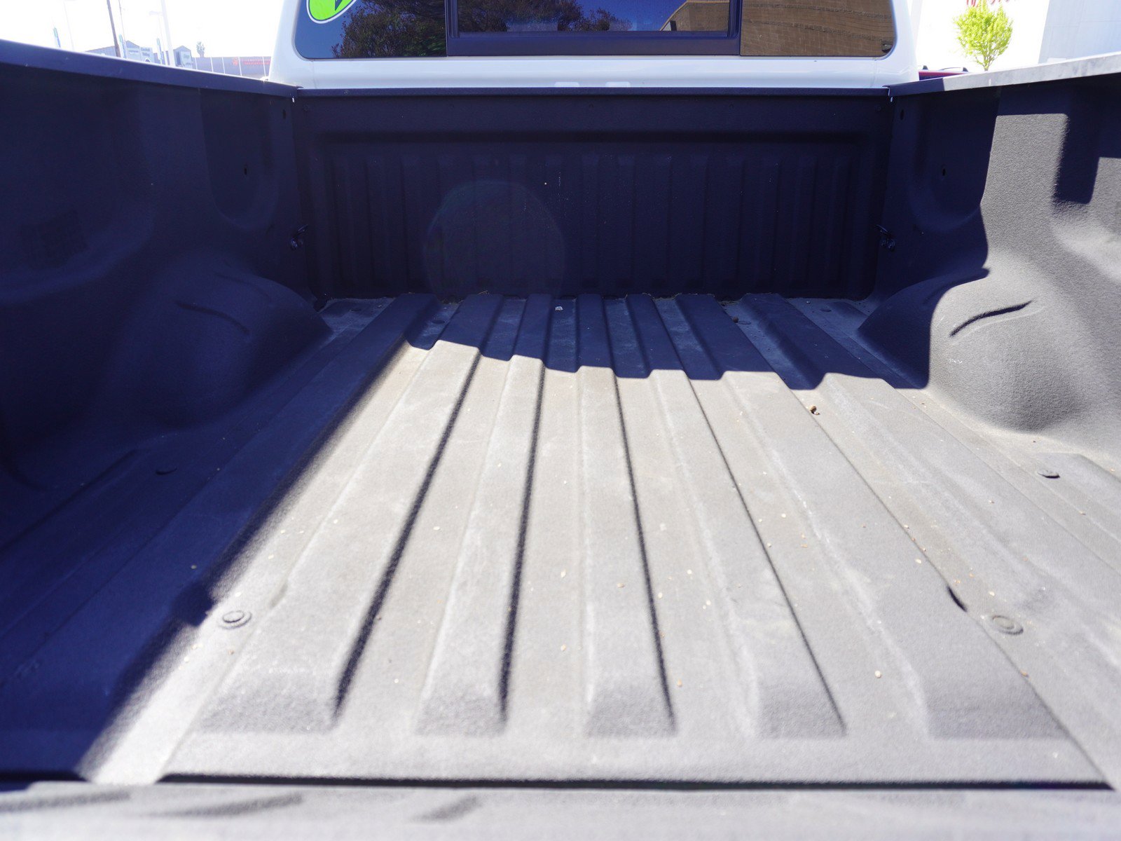 Used 2014 Nissan Titan SV w/ SV Value Truck Package image 13