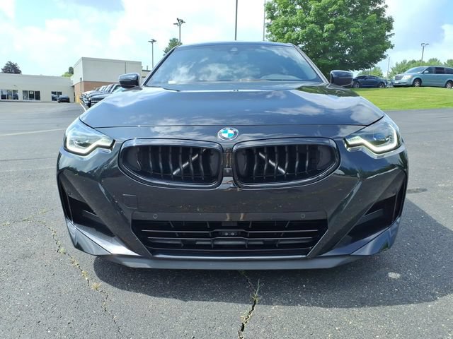 Used 2022 BMW 230i Coupe w/ Premium Package 2 RWD image 2