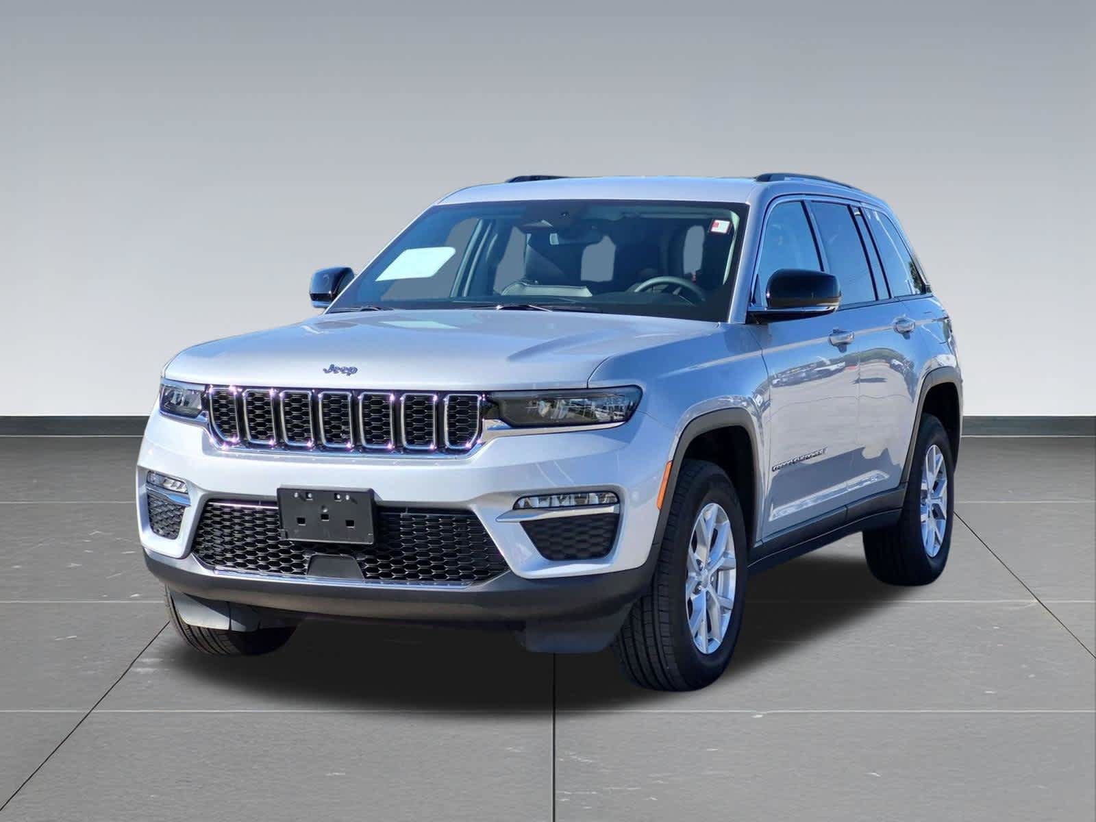 Used 2023 Jeep Grand Cherokee Limited AWD/4WD image 10
