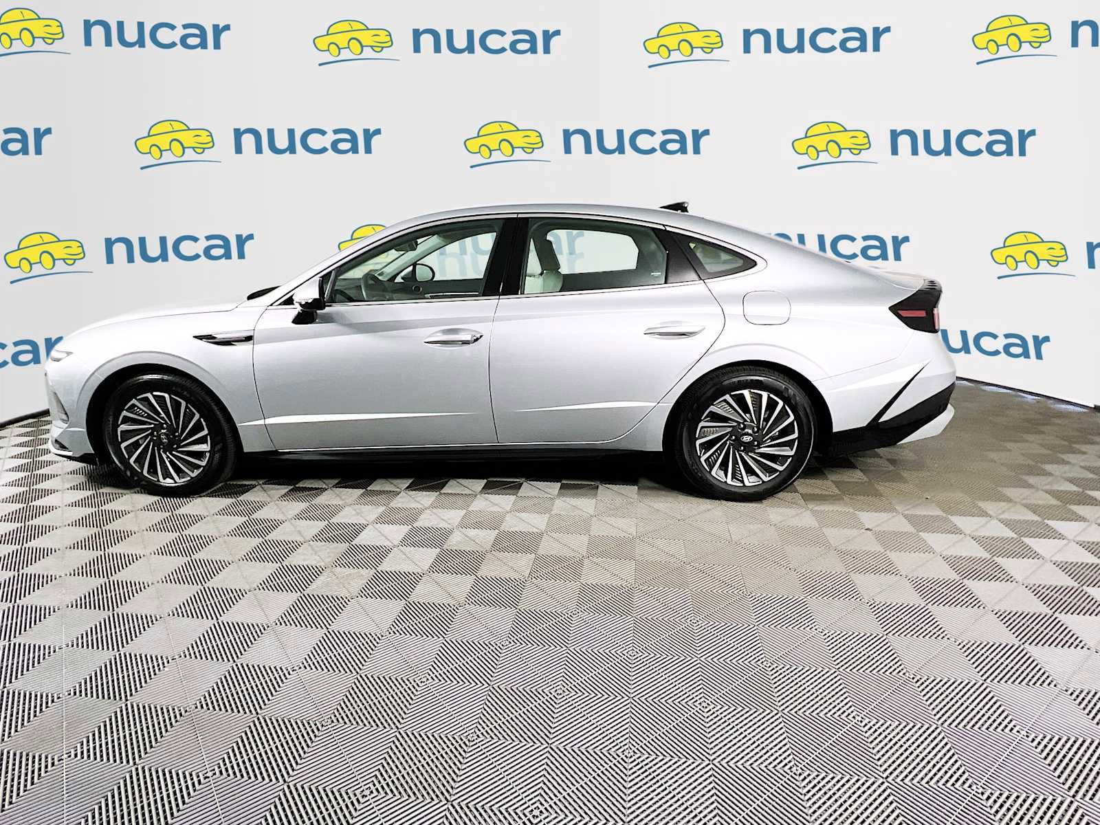 Certified 2025 Hyundai Sonata SEL FWD image 4