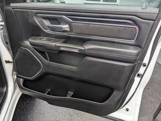 Used 2024 RAM 1500 Laramie AWD/4WD image 18
