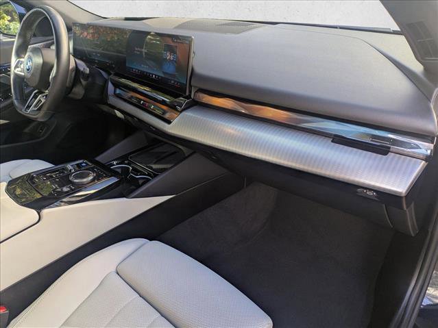Certified 2024 BMW i5 eDrive40i w/ M Sport Package image 21