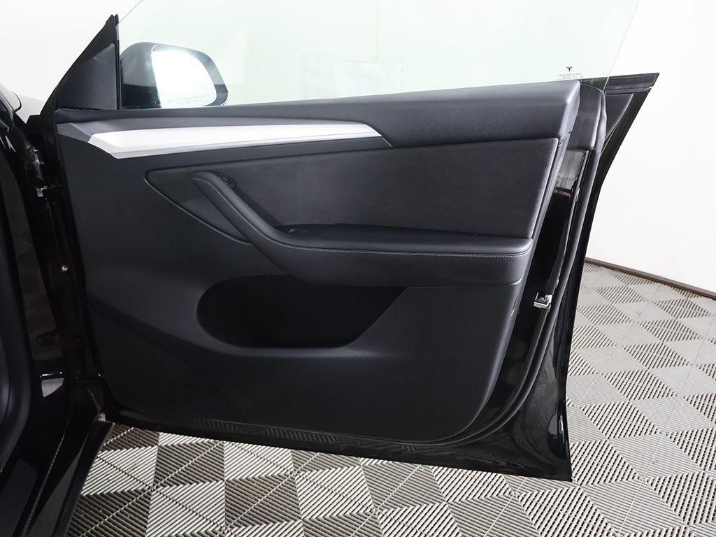 Used 2023 Tesla Model Y Long Range AWD/4WD image 24