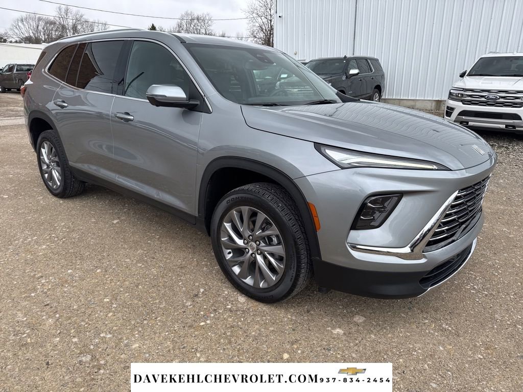 Used 2025 Buick Enclave Preferred w/ Power Package image 7