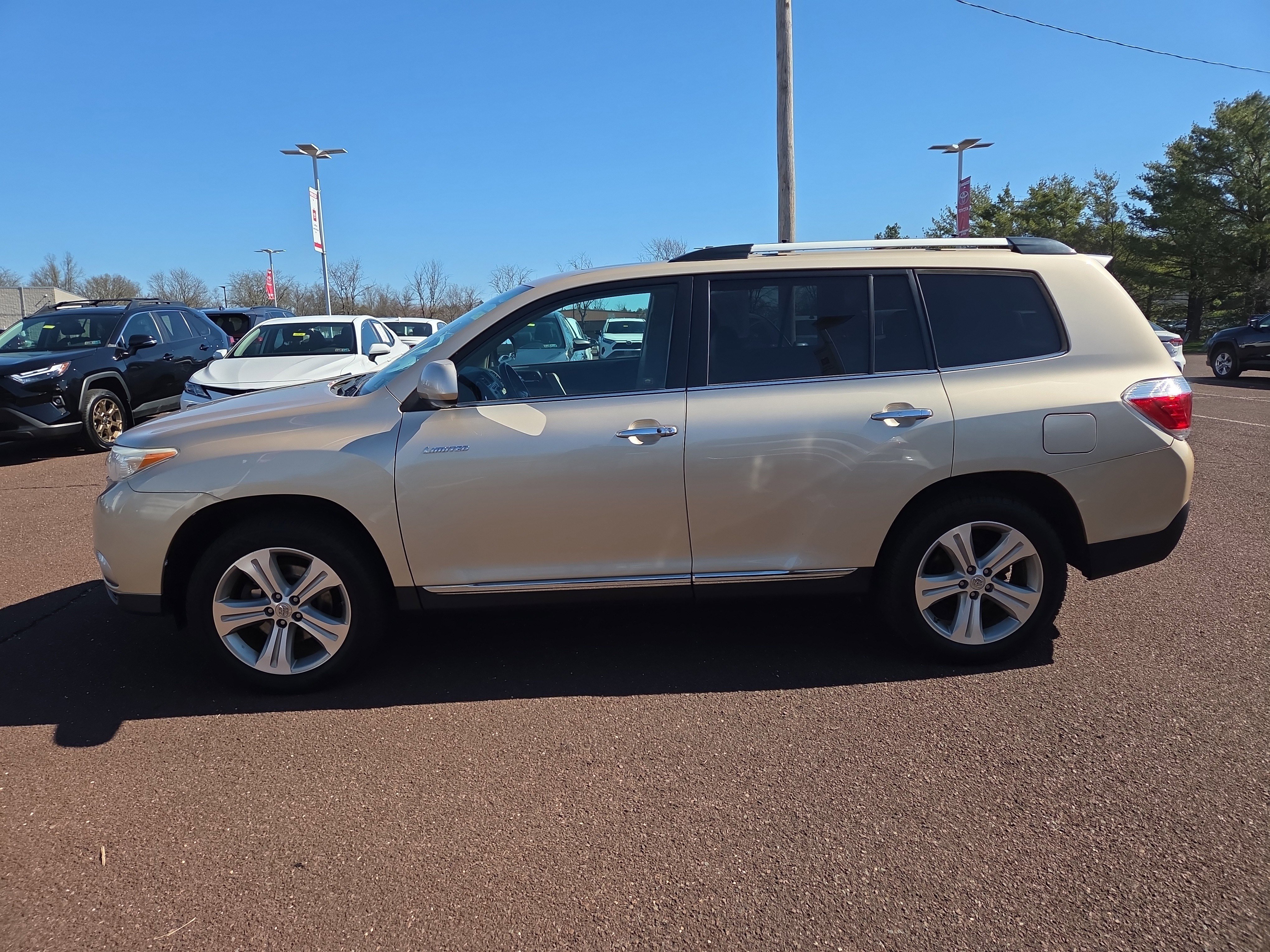 Used 2013 Toyota Highlander Limited image 6