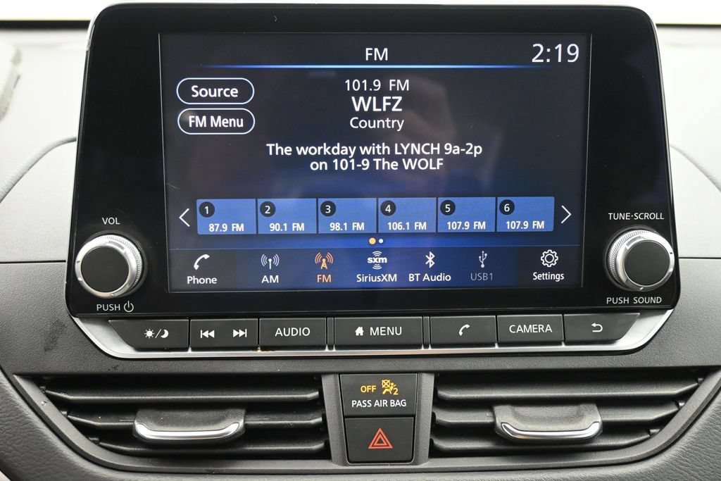 Used 2022 Nissan Altima 2.5 SV FWD image 11