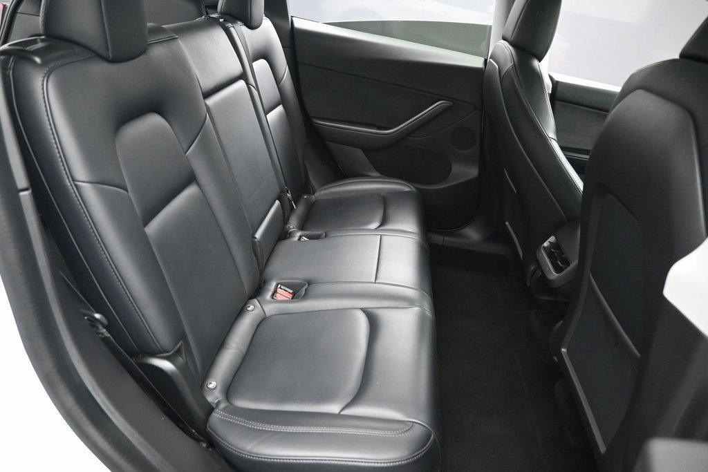 Used 2021 Tesla Model Y Long Range image 33