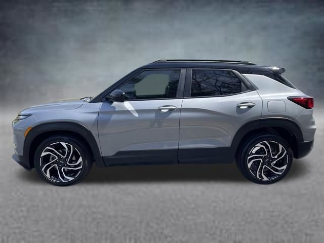 Used 2025 Chevrolet TrailBlazer RS w/ Convenience Package FWD image 2