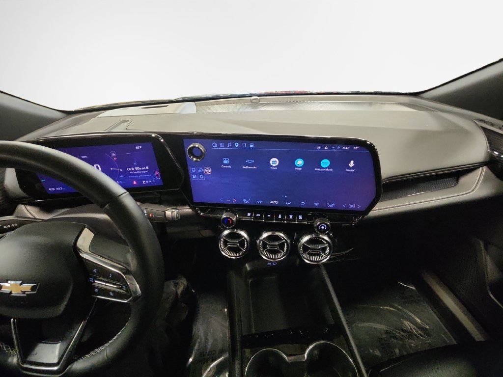 Used 2025 Chevrolet Blazer EV LT AWD/4WD image 24