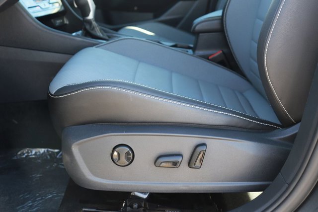 Used 2025 Volkswagen Jetta SE image 10