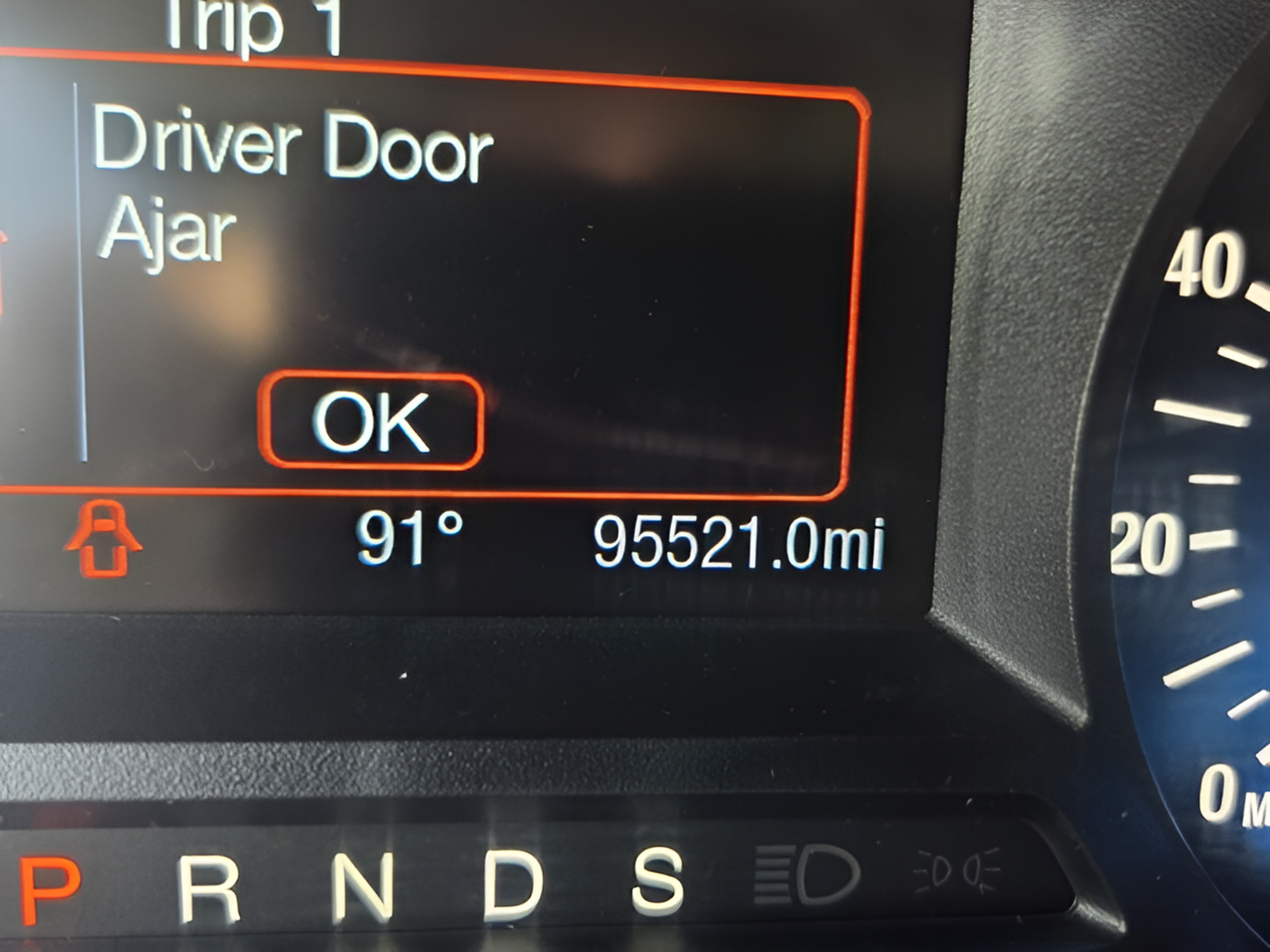 Used 2020 Ford Edge SE FWD image 26