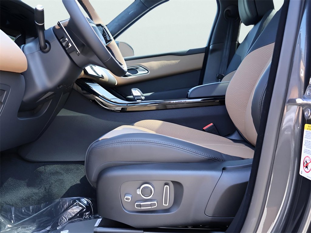 New 2026 Land Rover Range Rover Velar Autobiography image 38