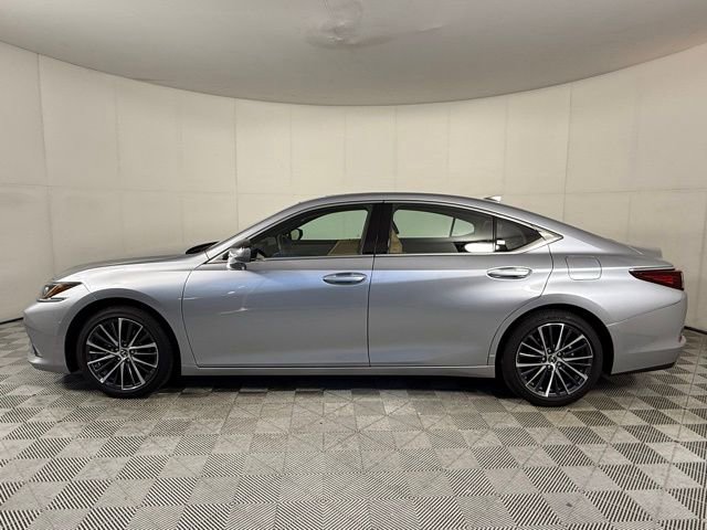 Used 2025 Lexus ES 350 w/ Premium Package image 3