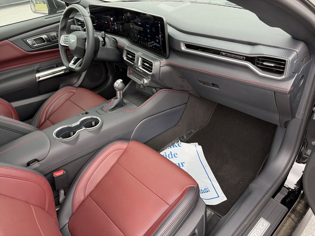 Used 2025 Ford Mustang Premium RWD image 29