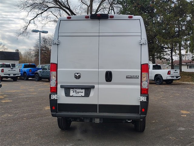 New 2026 RAM ProMaster 2500 w/ Quick Order Package 22G SLT image 28