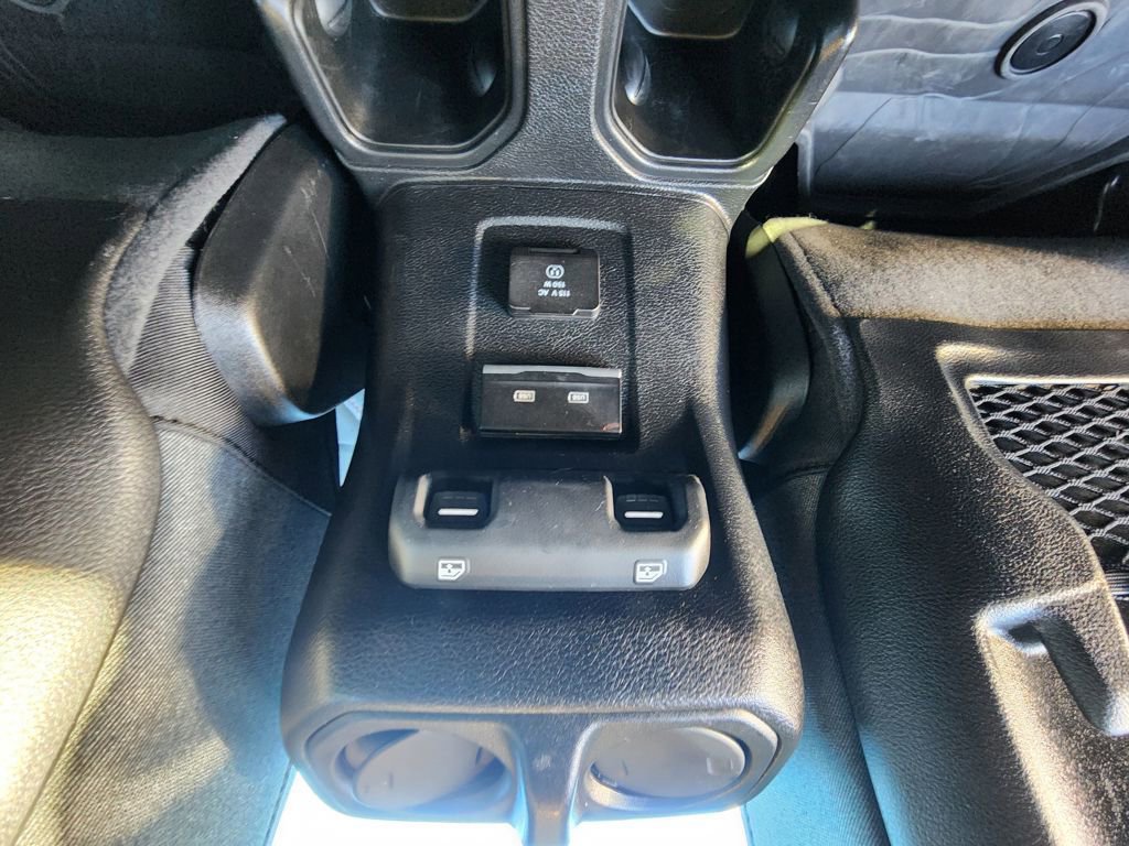 Used 2024 Jeep Wrangler Unlimited Rubicon w/ XTREMEE 35" Tire Package image 23