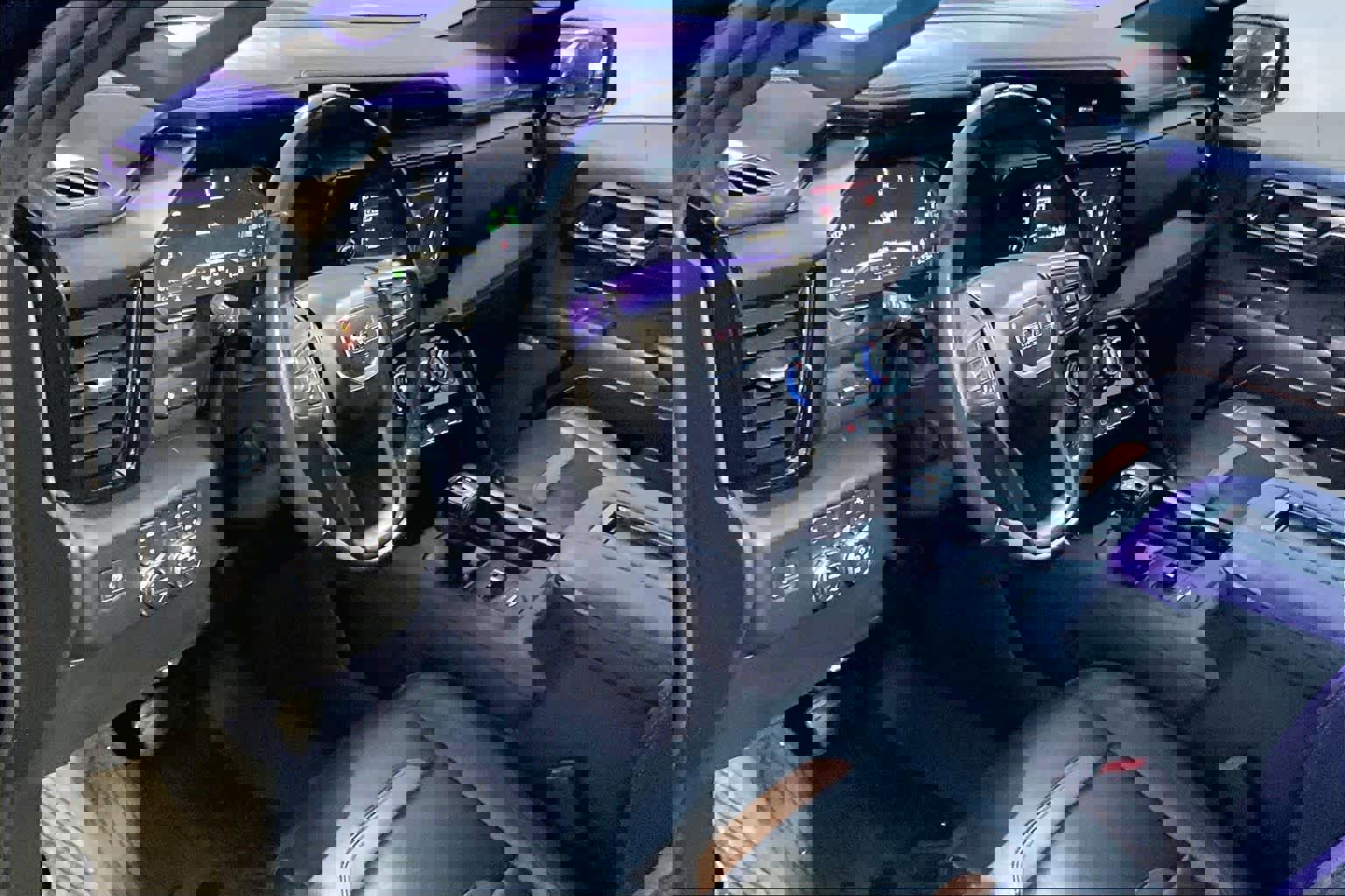 Used 2022 GMC Sierra 1500 AT4 w/ AT4 Premium Package image 2