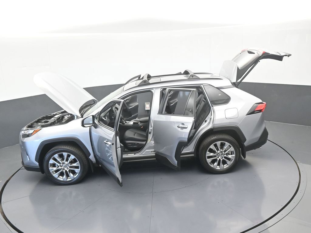 Used 2025 Toyota RAV4 Limited image 74