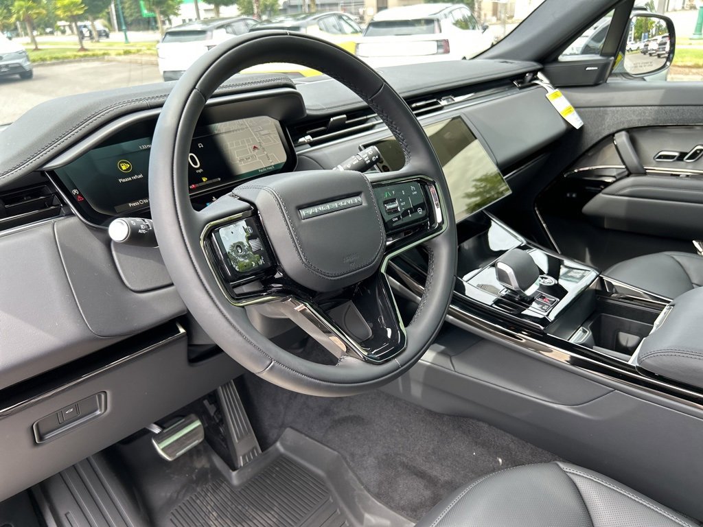 New 2025 Land Rover Range Rover Sport Dynamic SE image 12