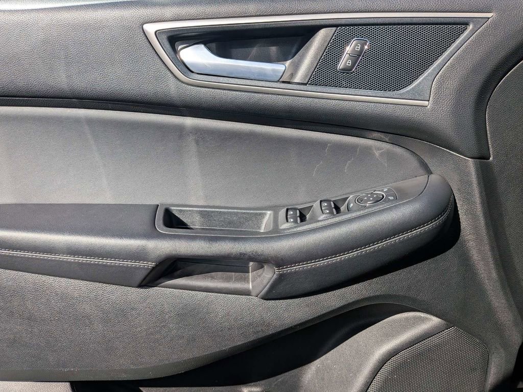 Used 2024 Ford Edge SEL AWD/4WD image 23