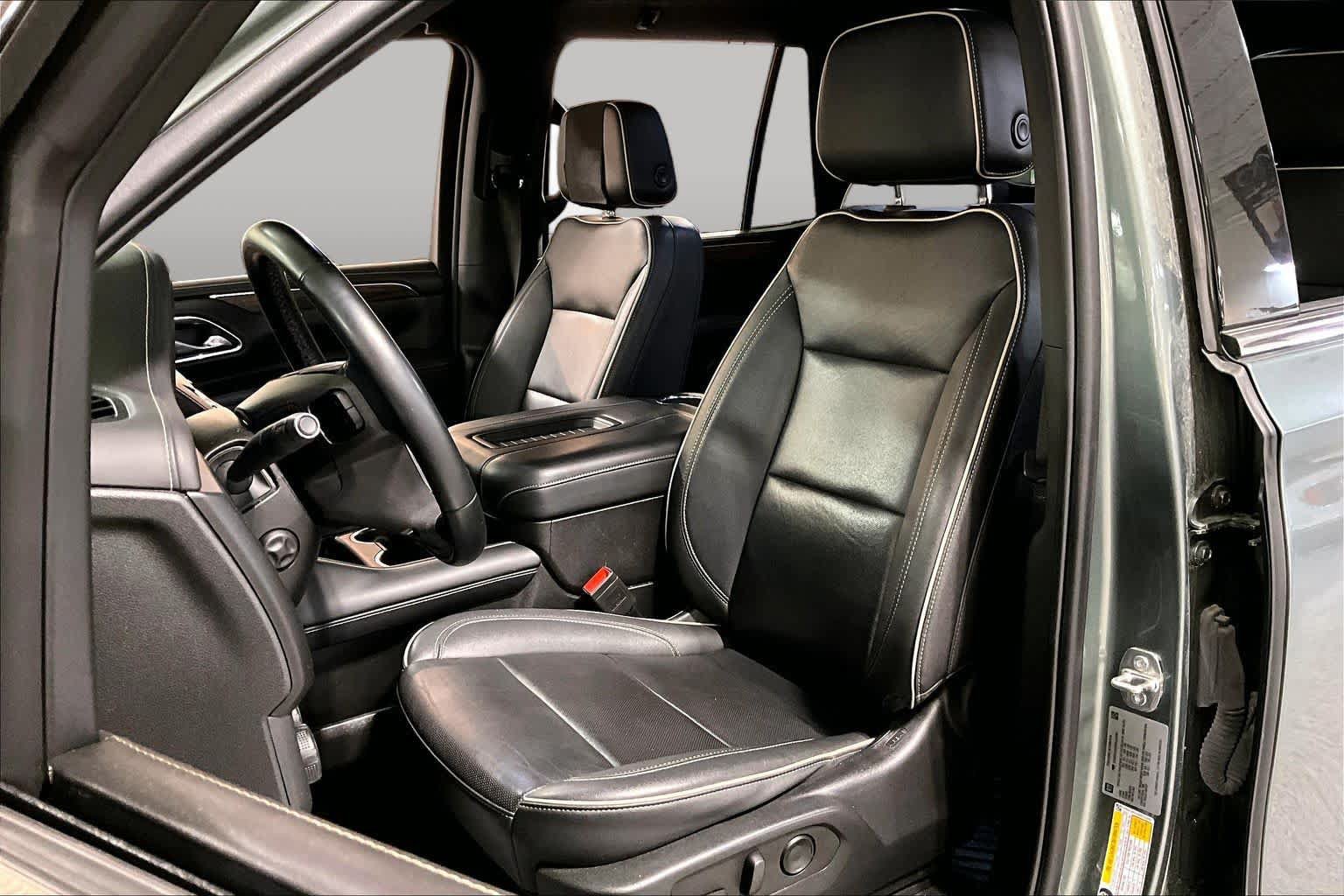 Used 2024 Chevrolet Tahoe Premier RWD image 8