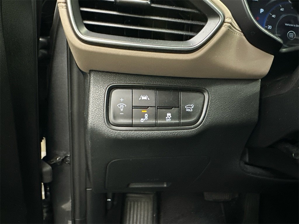 Used 2019 Hyundai Santa Fe Limited image 34