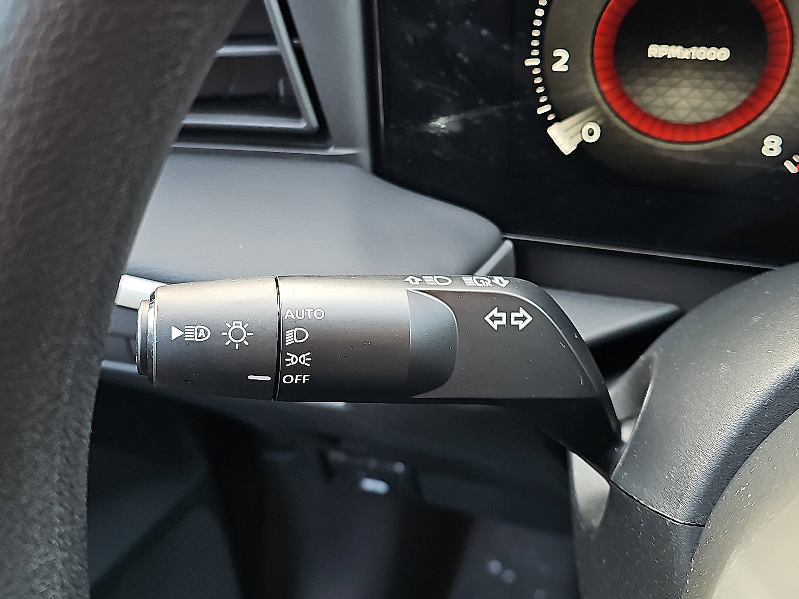 Certified 2025 Nissan Kicks S image 24