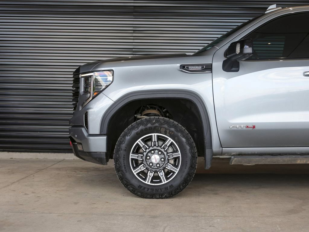 Used 2024 GMC Sierra 1500 AT4 w/ AT4 Preferred Package AWD/4WD image 14