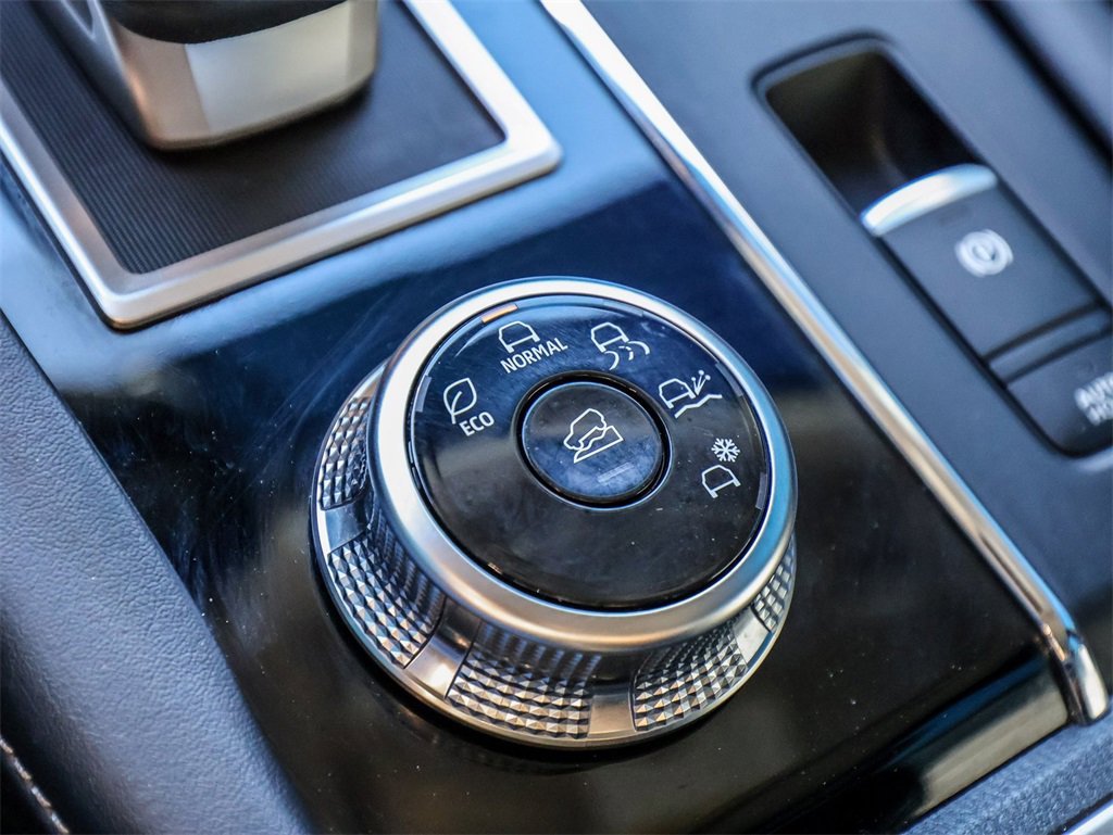 Used 2023 Mitsubishi Outlander SE image 34