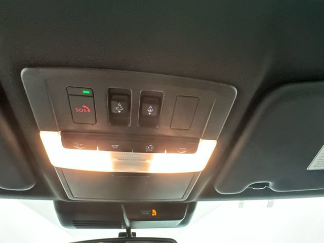 Used 2023 Mitsubishi Outlander SEL AWD/4WD image 34