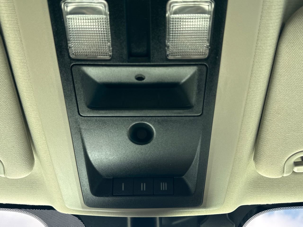 Used 2019 RAM 1500 Classic SLT w/ Luxury Group image 28