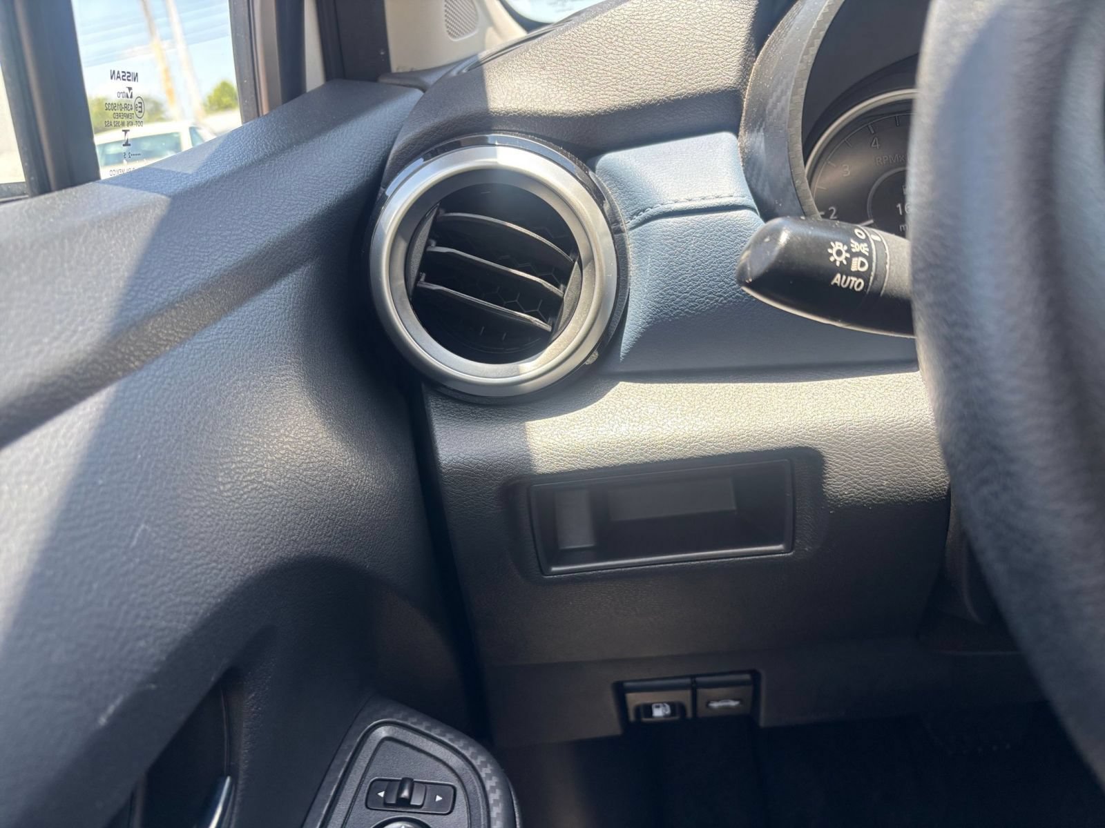 Used 2025 Nissan Versa SV FWD image 32