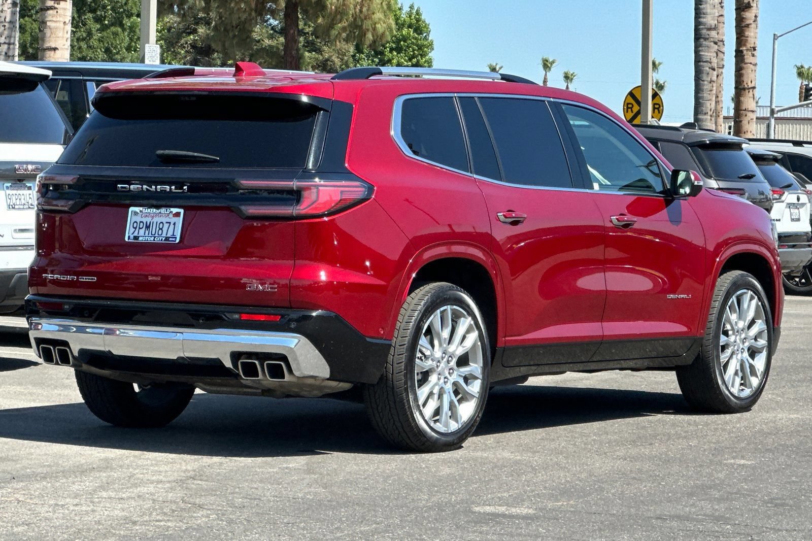 Certified 2024 GMC Acadia Denali w/ Super Cruise Package AWD/4WD image 4