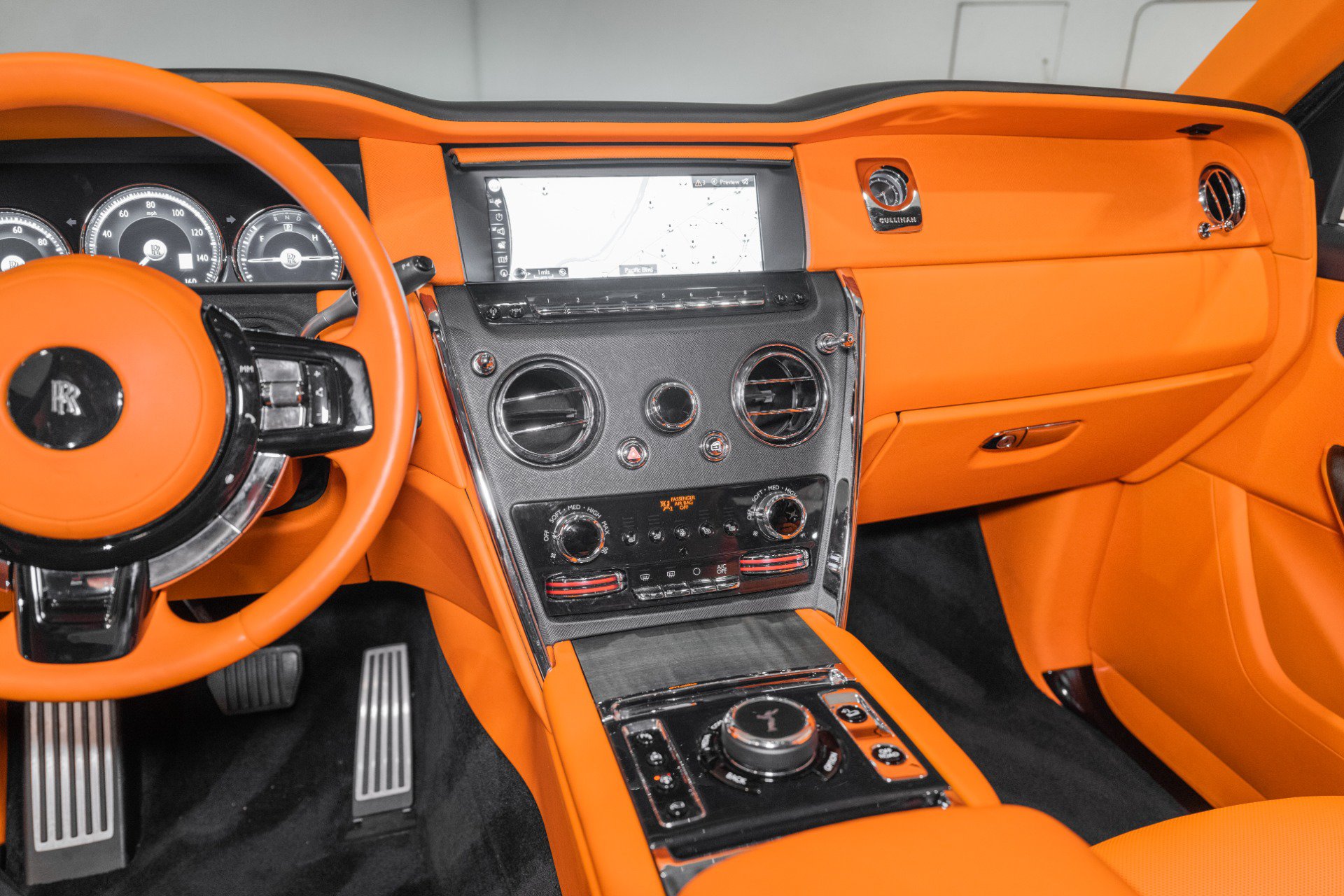 Used 2020 Rolls-Royce Cullinan AWD/4WD image 34