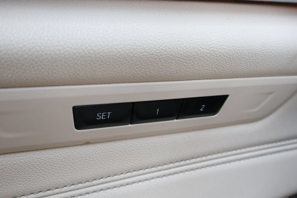 Used 2023 BMW 530i w/ Premium Package RWD image 39