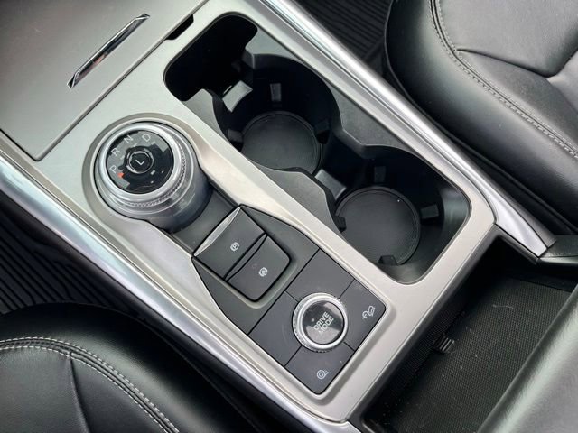 Used 2022 Ford Explorer XLT w/ Equipment Group 202A AWD/4WD image 38